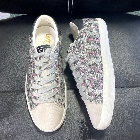 🩶Girls Sam Edelman Aubrie Day Sneaker Size 4 - Picture 2 of 14